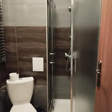 Pod Wyciagiem Szálloda *